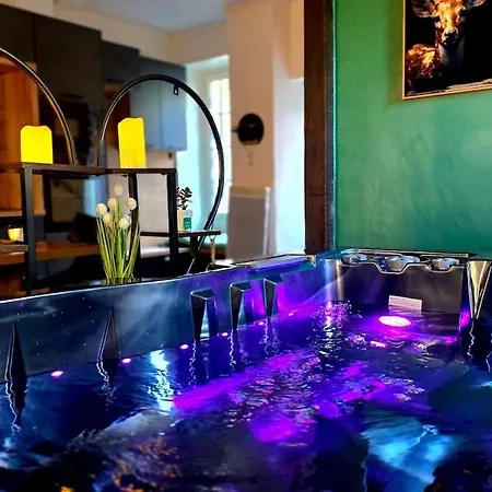 Ecrin D'exception Avec Jacuzzi Et Salon Cinema Dom wakacyjny *
