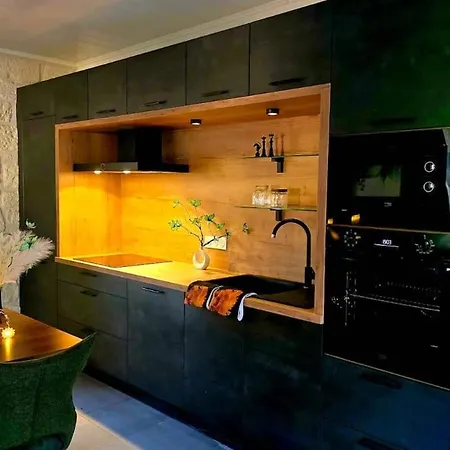 Ecrin D'exception Avec Jacuzzi Et Salon Cinema *